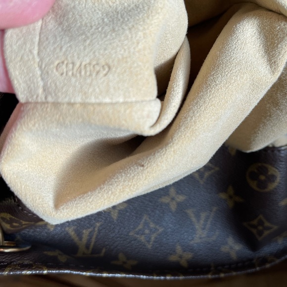 Louis Vuitton Artsy GM - Picture 11 of 11